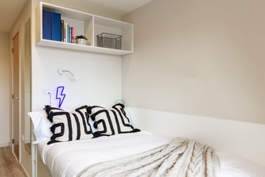 Bronze En Suite at The Barn, Bampfylde Street, Newtown, Exeter, EX12FQ - Image 8